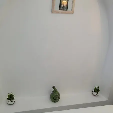 Kamaraki Grande Aroniadika Frillingiánika